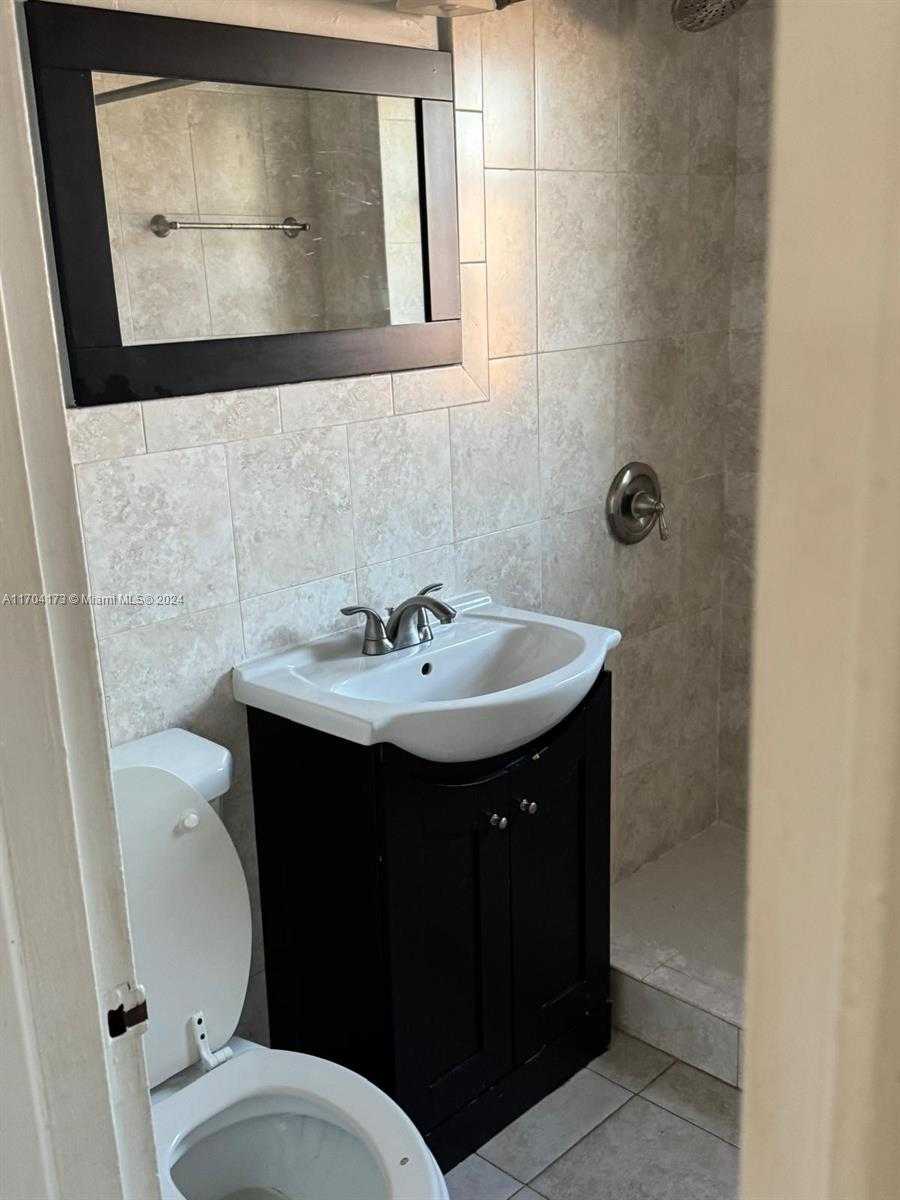 Small Image of 3451 SOUTH WEST 11TH ST #7B, Miami Number 4