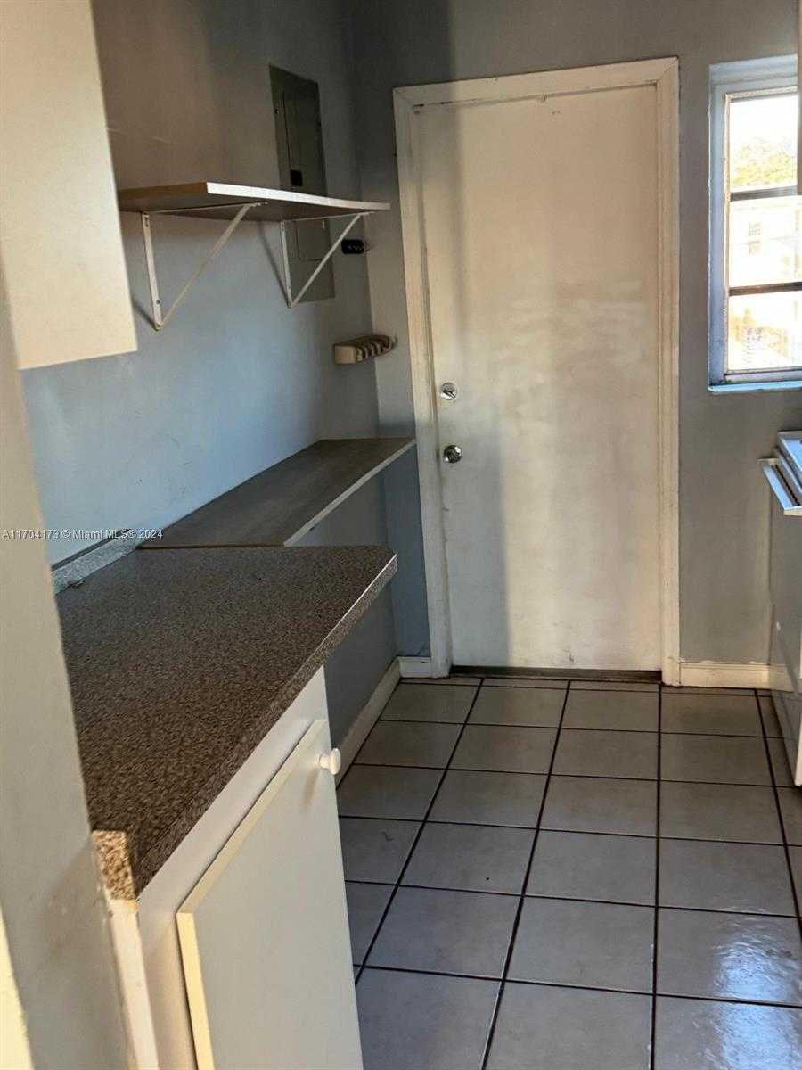 Small Image of 3451 SOUTH WEST 11TH ST #7B, Miami Number 5