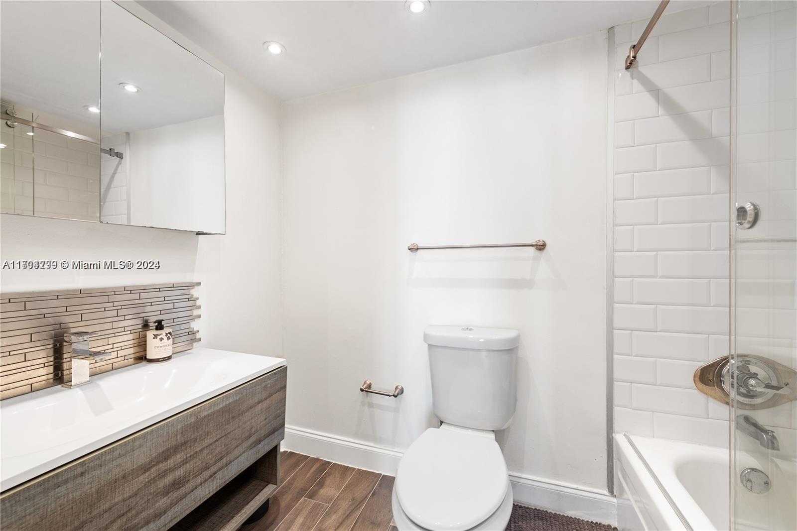 Small Image of 6770 INDIAN CREEK DR #1TSA, Miami Beach Number 11