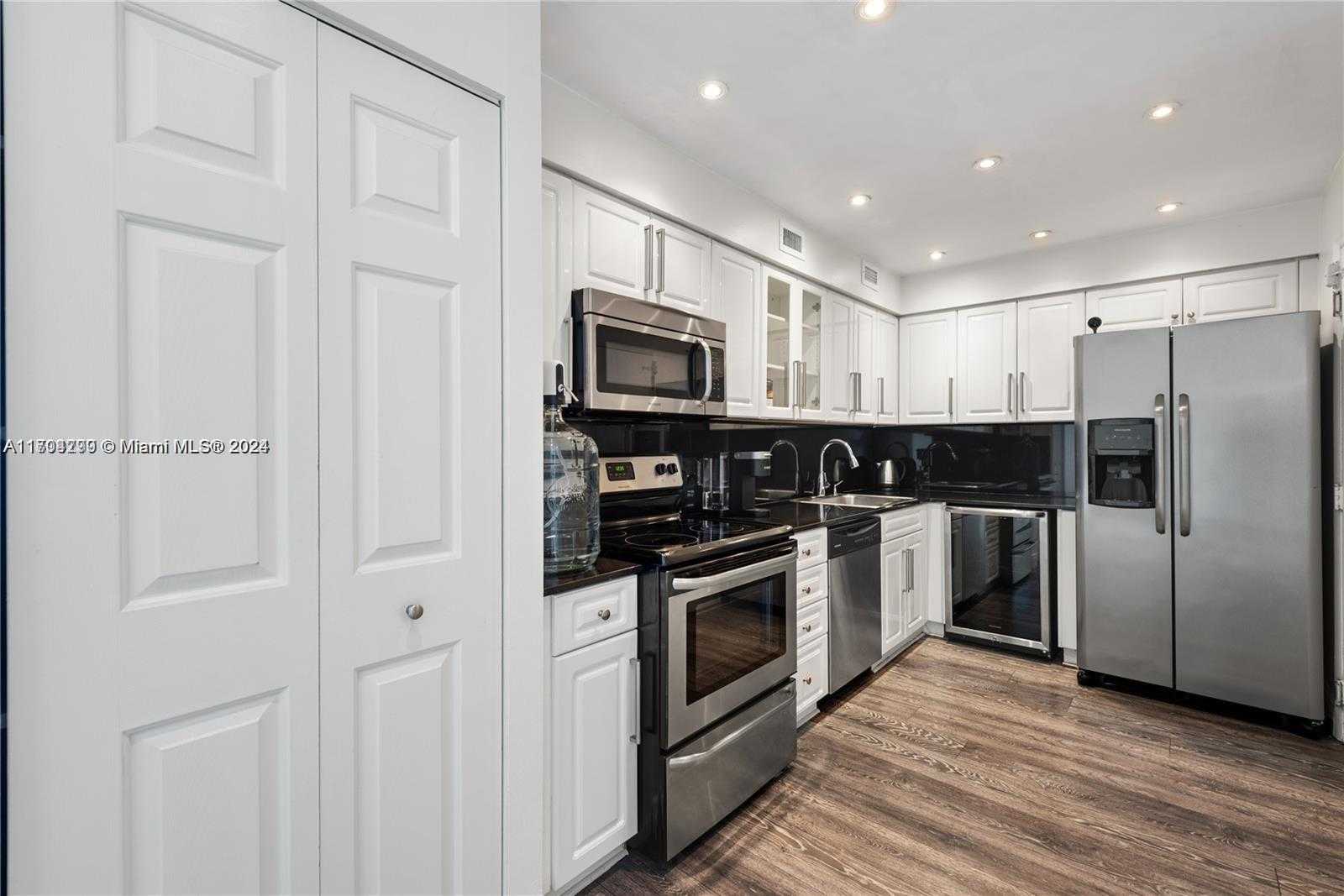 Small Image of 6770 INDIAN CREEK DR #1TSA, Miami Beach Number 19