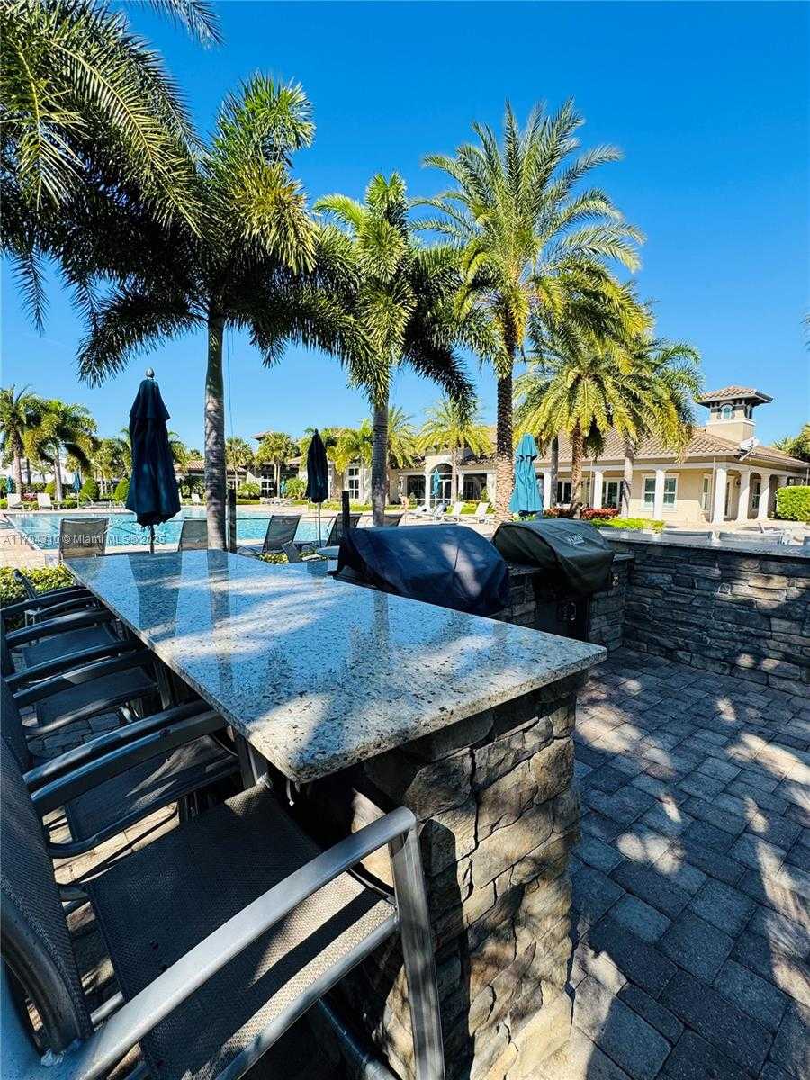 Small Image of 3956 POINCIANA LN, Hollywood Number 26