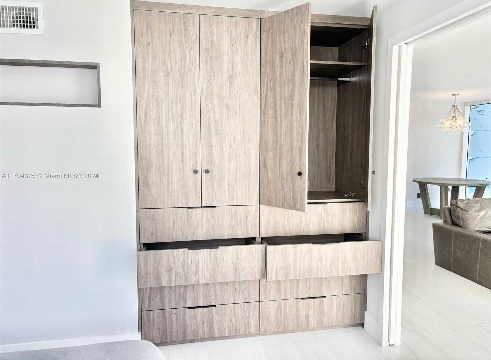 Small Image of 2030 SOUTH OCEAN DR #806, Hallandale Beach Number 19