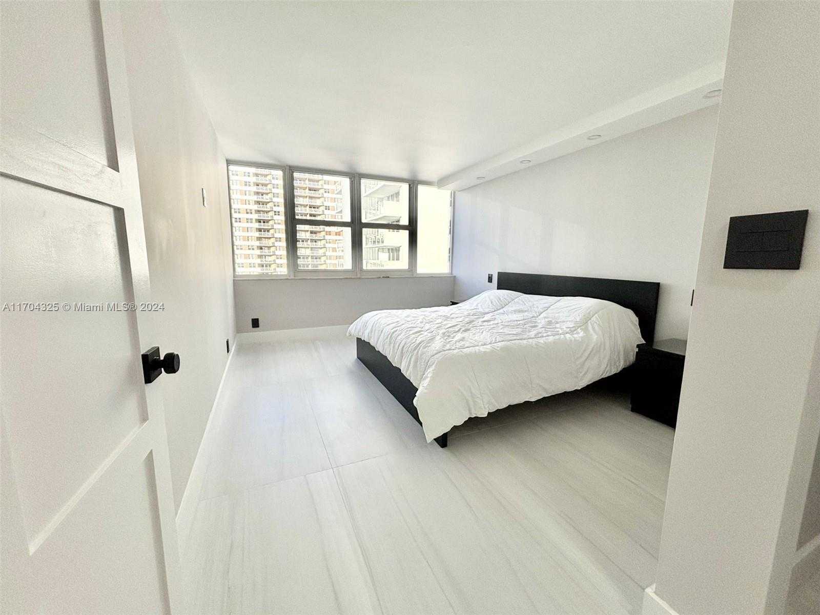 Small Image of 2030 SOUTH OCEAN DR #806, Hallandale Beach Number 20