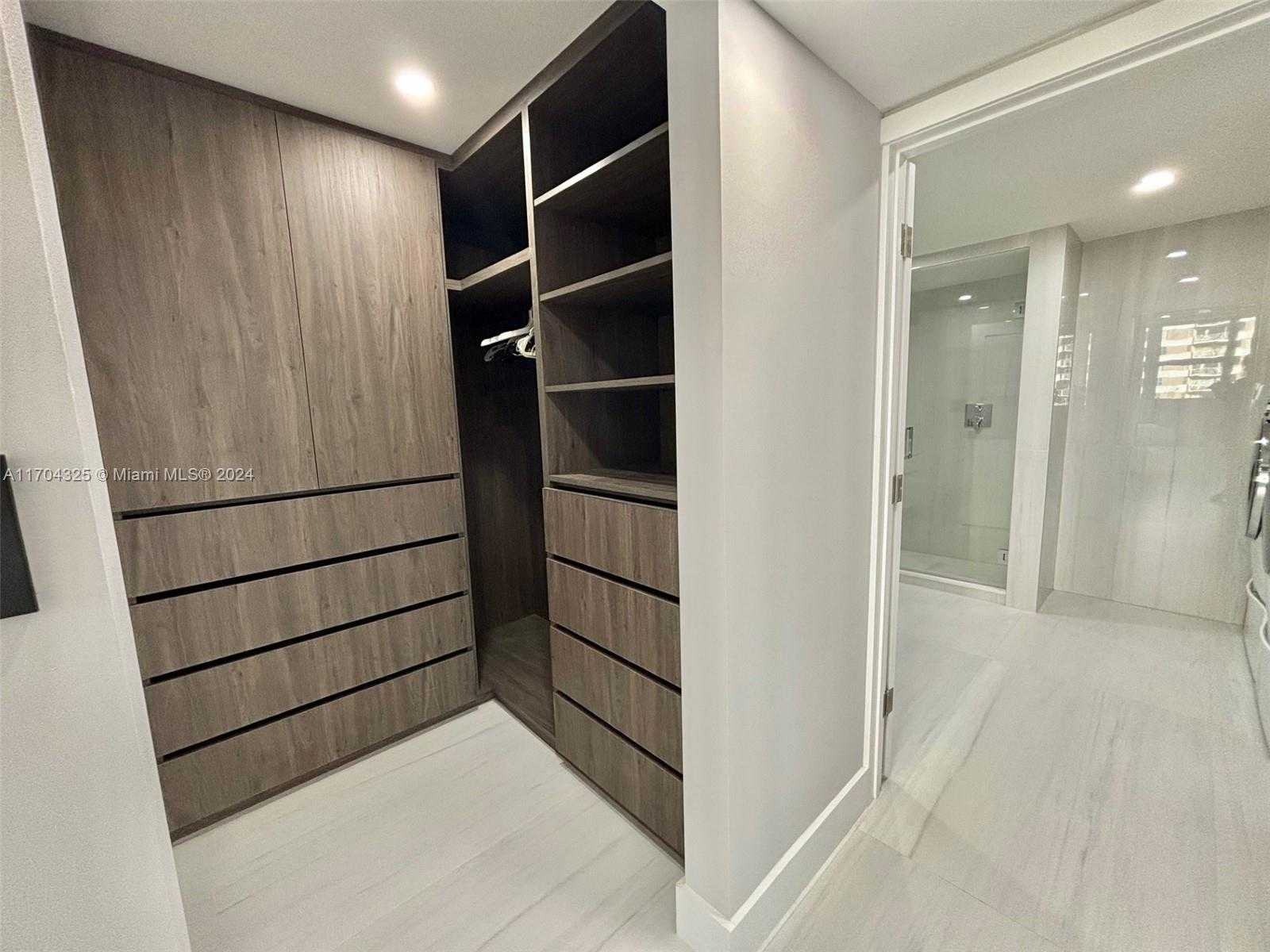 Small Image of 2030 SOUTH OCEAN DR #806, Hallandale Beach Number 24