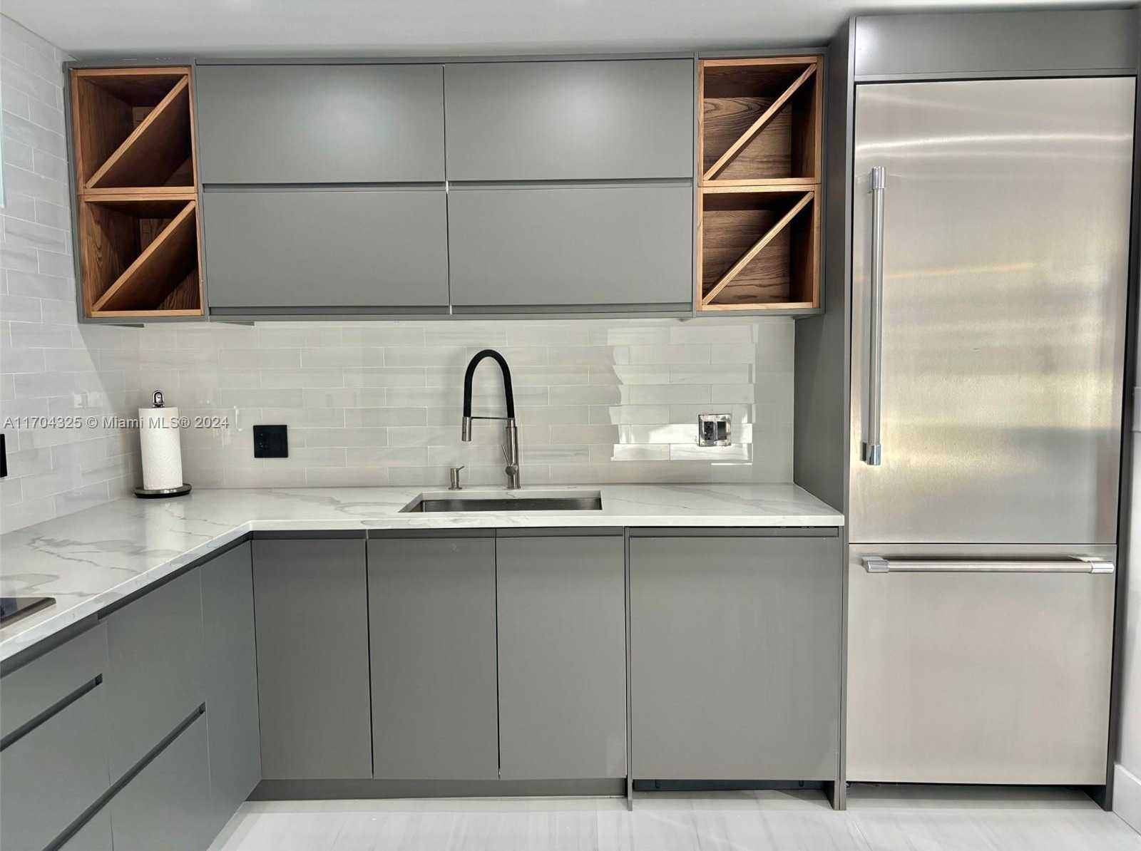 Small Image of 2030 SOUTH OCEAN DR #806, Hallandale Beach Number 4