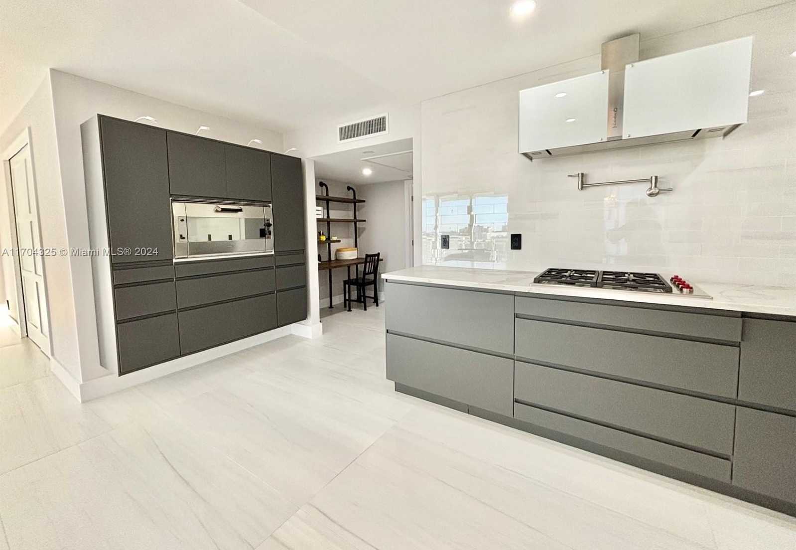 Small Image of 2030 SOUTH OCEAN DR #806, Hallandale Beach Number 6