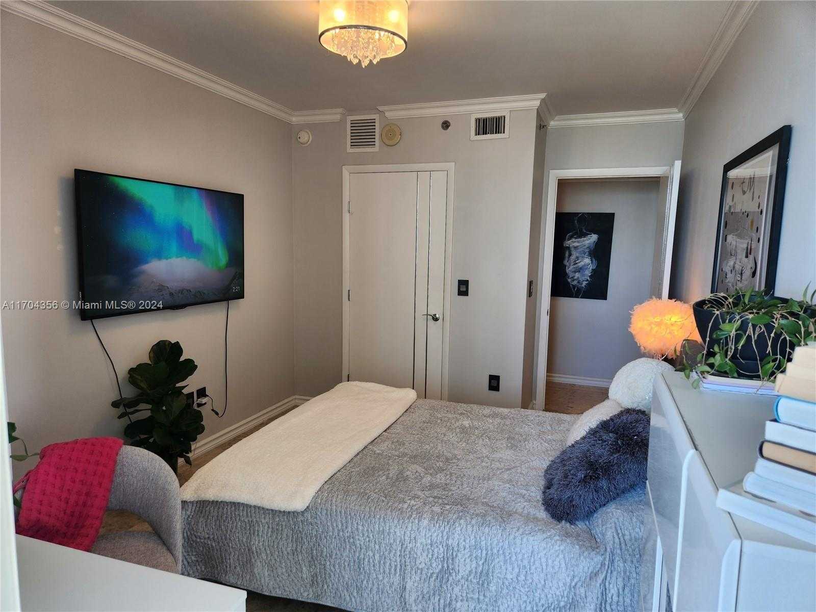 Small Image of 1830 SOUTH OCEAN DR #2311, Hallandale Beach Number 31