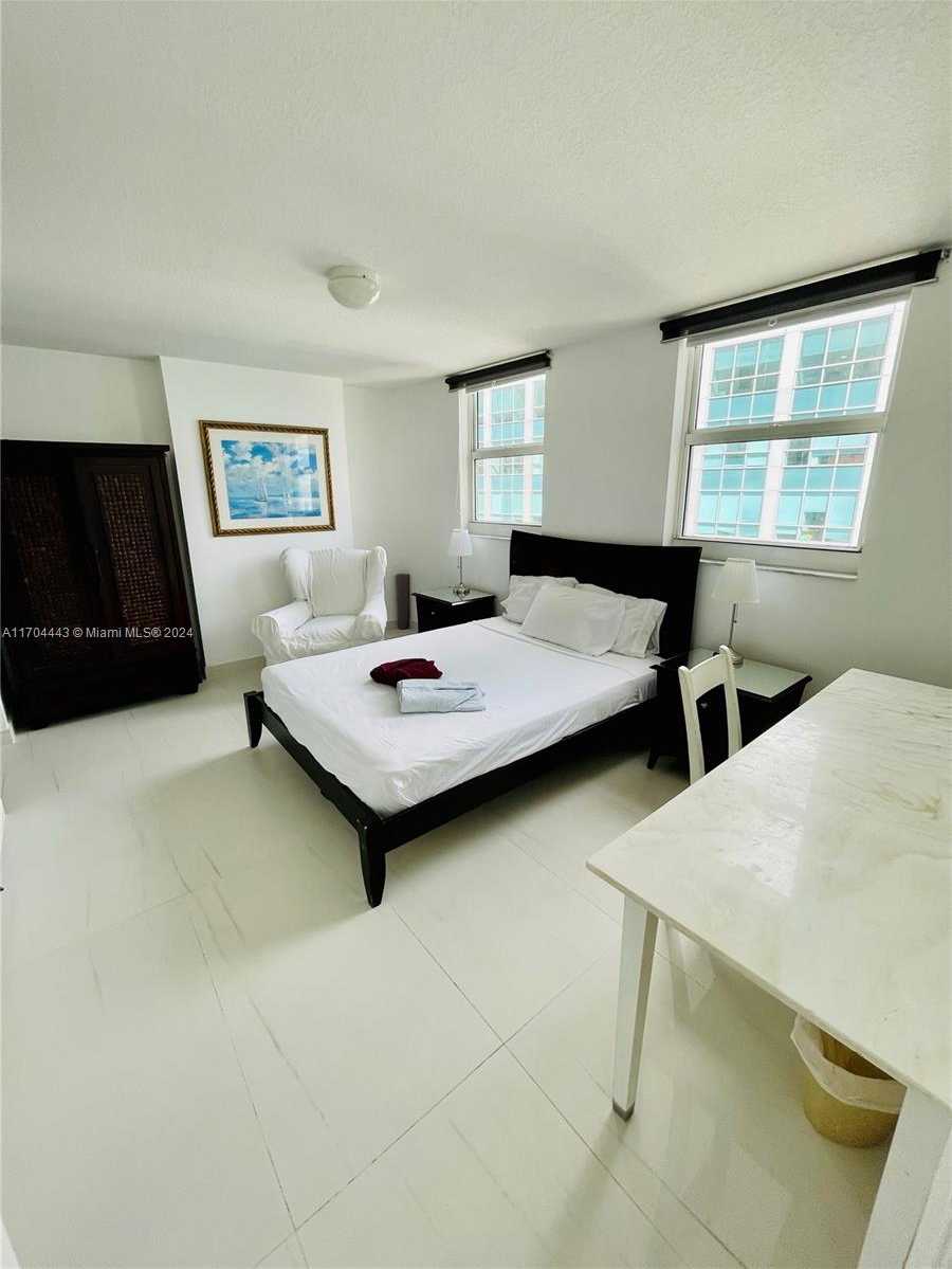 Small Image of 1200 BRICKELL BAY DR #4002, Miami Number 16