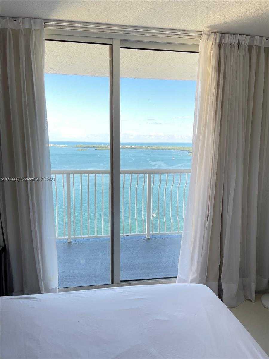 Small Image of 1200 BRICKELL BAY DR #4002, Miami Number 17