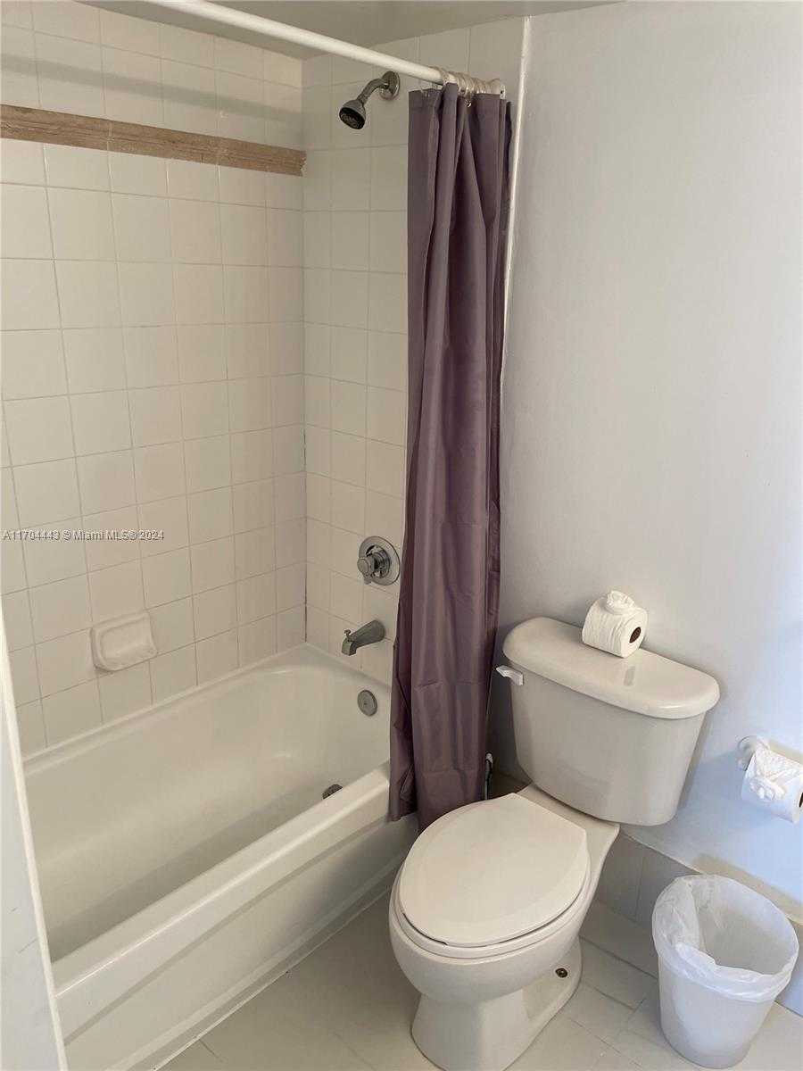 Small Image of 1200 BRICKELL BAY DR #4002, Miami Number 18