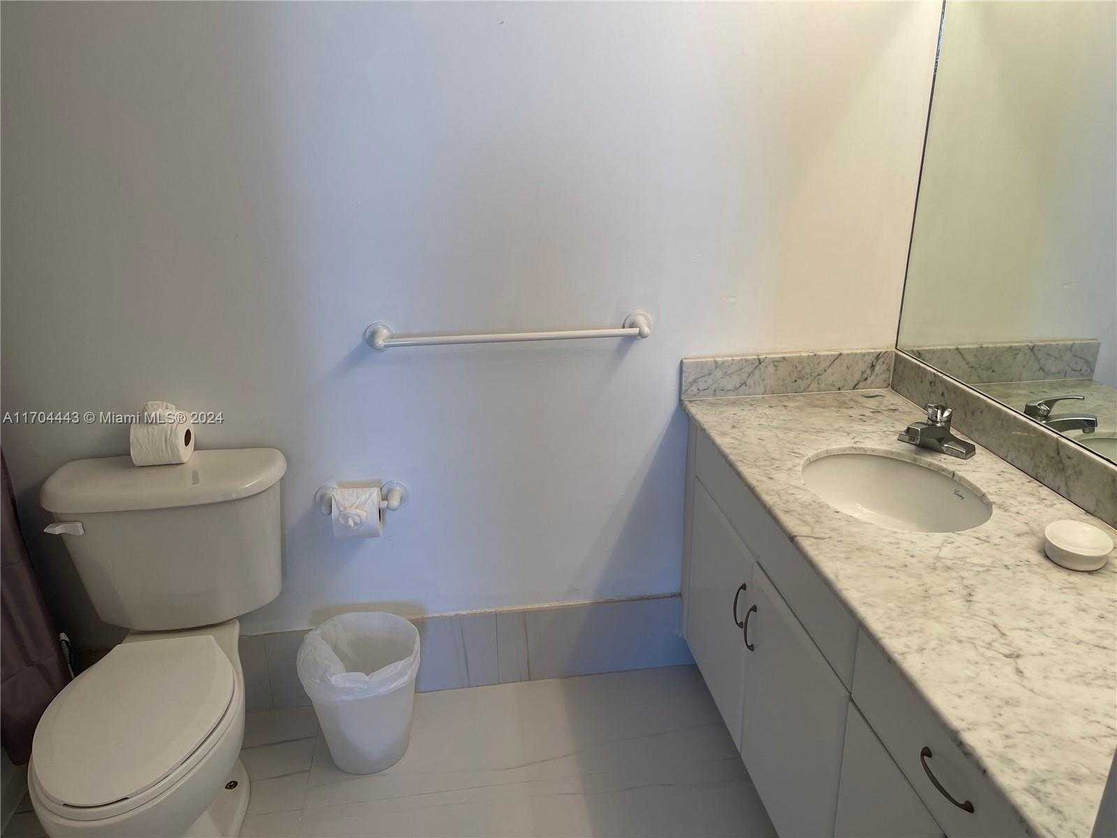 Small Image of 1200 BRICKELL BAY DR #4002, Miami Number 19
