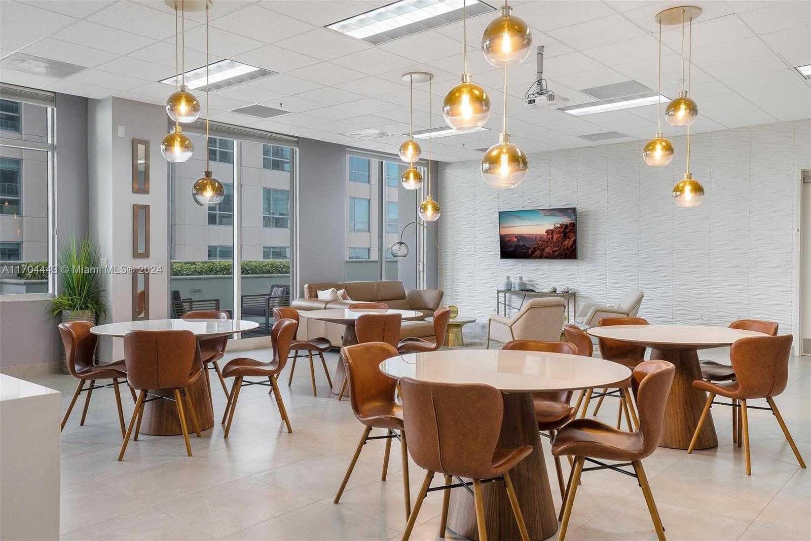 Small Image of 1200 BRICKELL BAY DR #4002, Miami Number 22