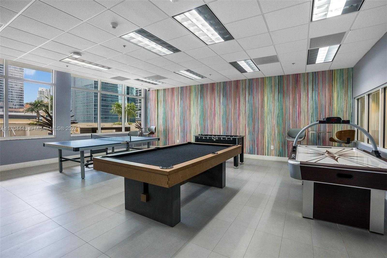 Small Image of 1200 BRICKELL BAY DR #4002, Miami Number 24