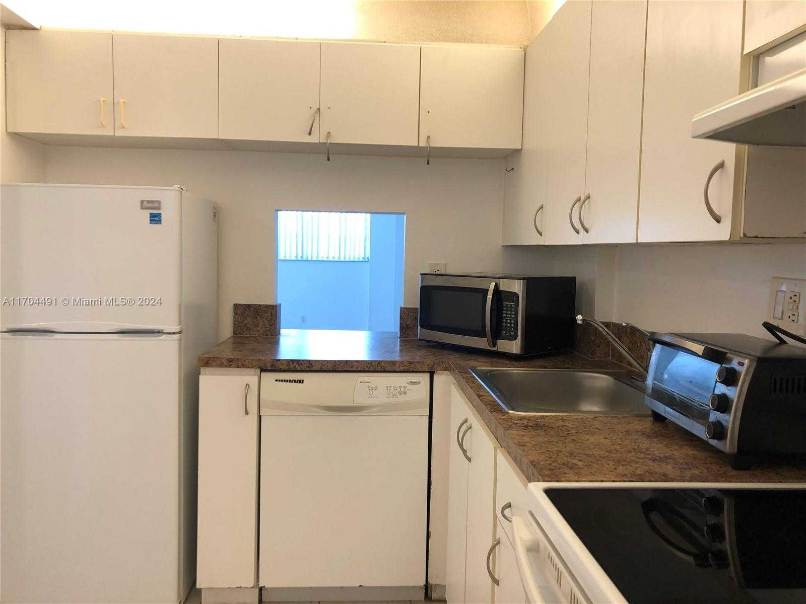 Small Image of 2903 NORTH EAST 163RD ST #203, North Miami Beach Number 4