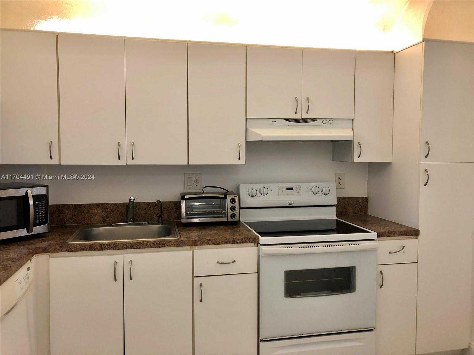 Small Image of 2903 NORTH EAST 163RD ST #203, North Miami Beach Number 5