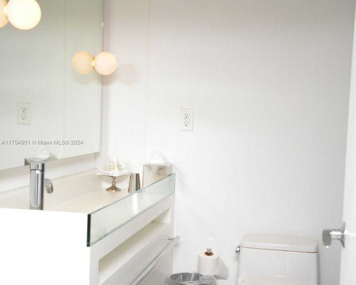 Small Image of 1100 WEST AVE #1120, Miami Beach Number 15