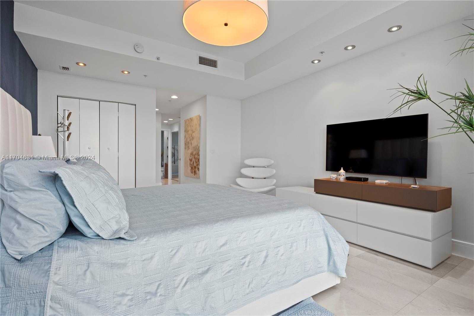 Small Image of 18201 COLLINS AVE #906, Sunny Isles Beach Number 12