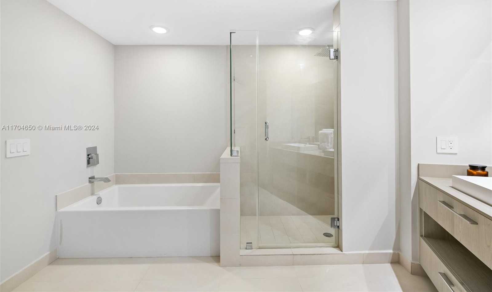 Small Image of 4111 SOUTH OCEAN DR #3001, Hollywood Number 11