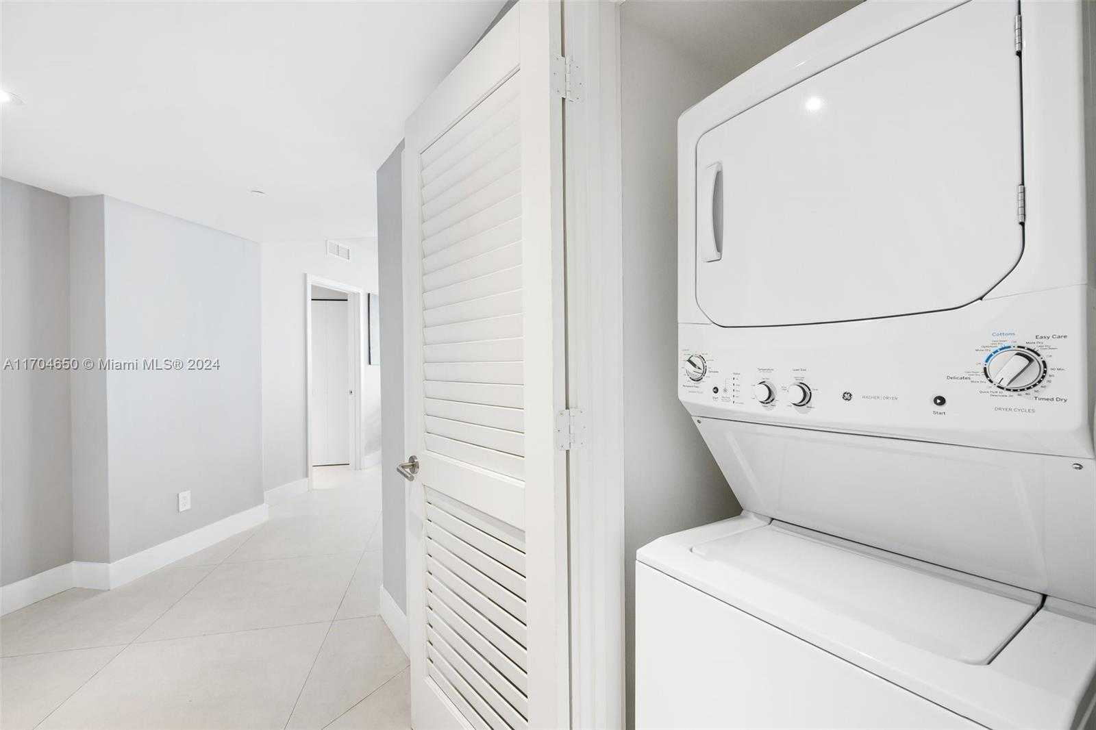 Small Image of 4111 SOUTH OCEAN DR #3001, Hollywood Number 15