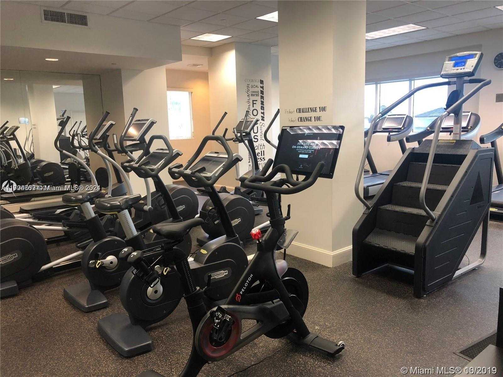 Small Image of 4775 COLLINS AVE #2702, Miami Beach Number 13