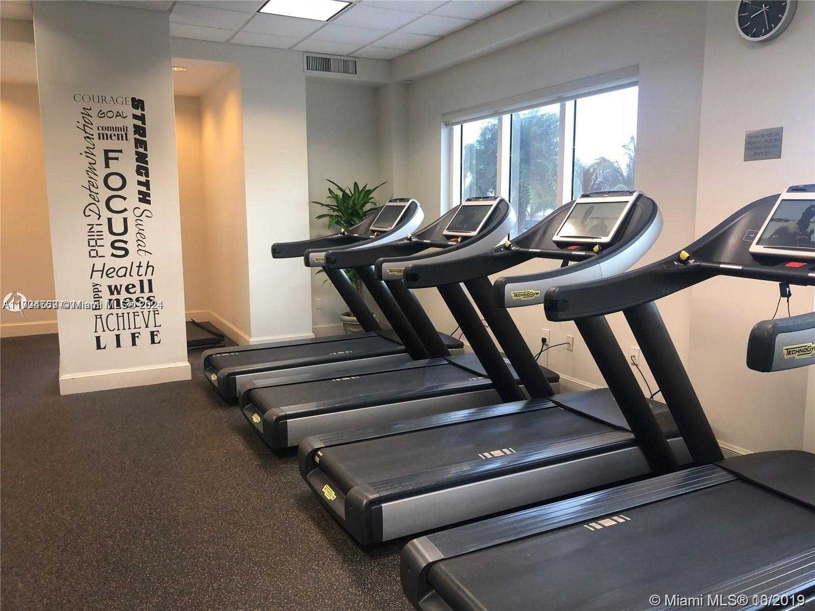 Small Image of 4775 COLLINS AVE #2702, Miami Beach Number 15
