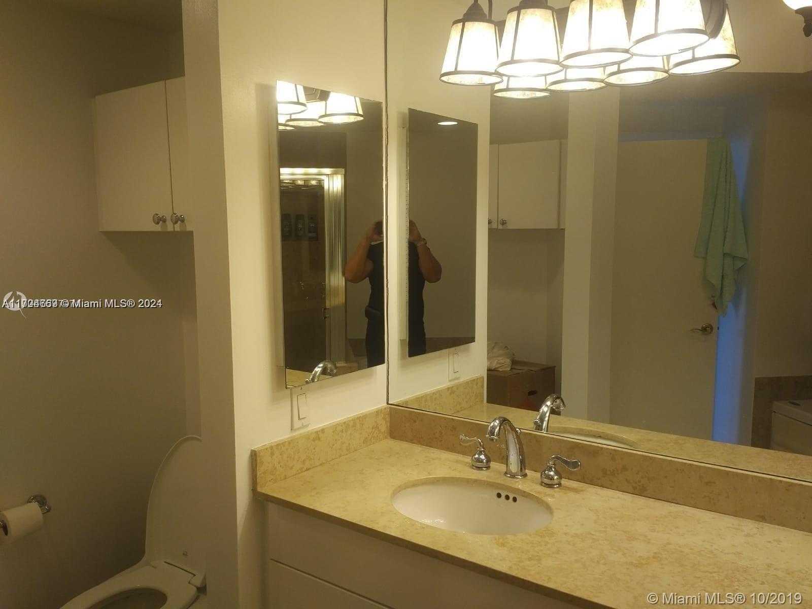 Small Image of 4775 COLLINS AVE #2702, Miami Beach Number 23
