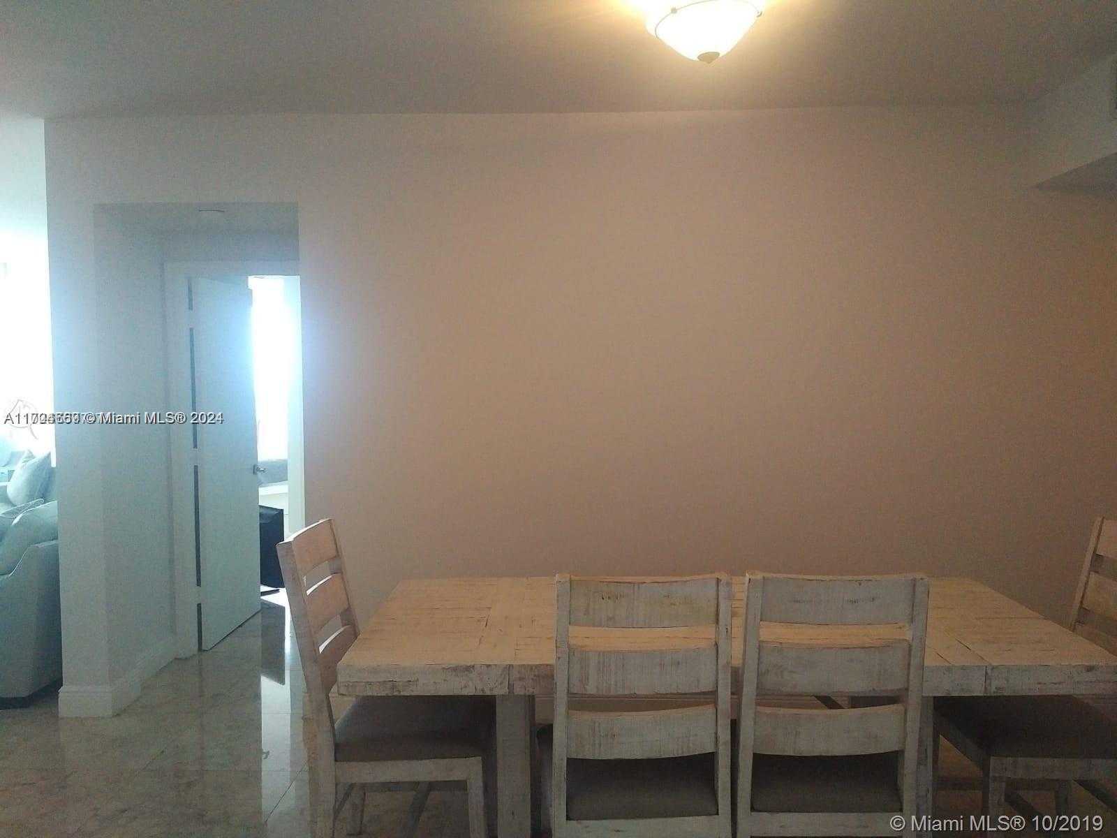 Small Image of 4775 COLLINS AVE #2702, Miami Beach Number 25