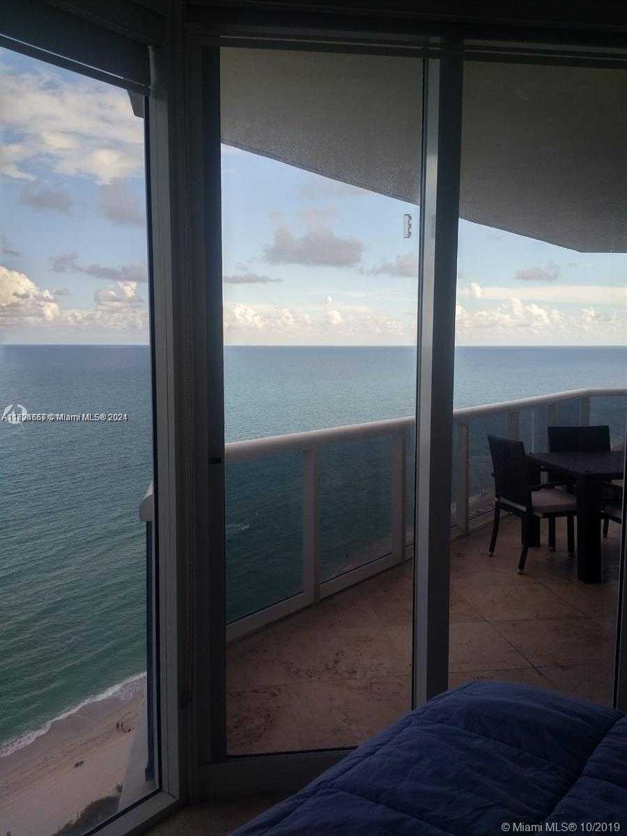 Small Image of 4775 COLLINS AVE #2702, Miami Beach Number 32