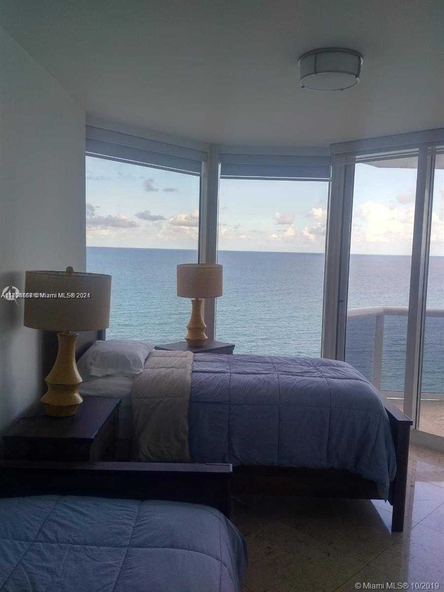 Small Image of 4775 COLLINS AVE #2702, Miami Beach Number 34