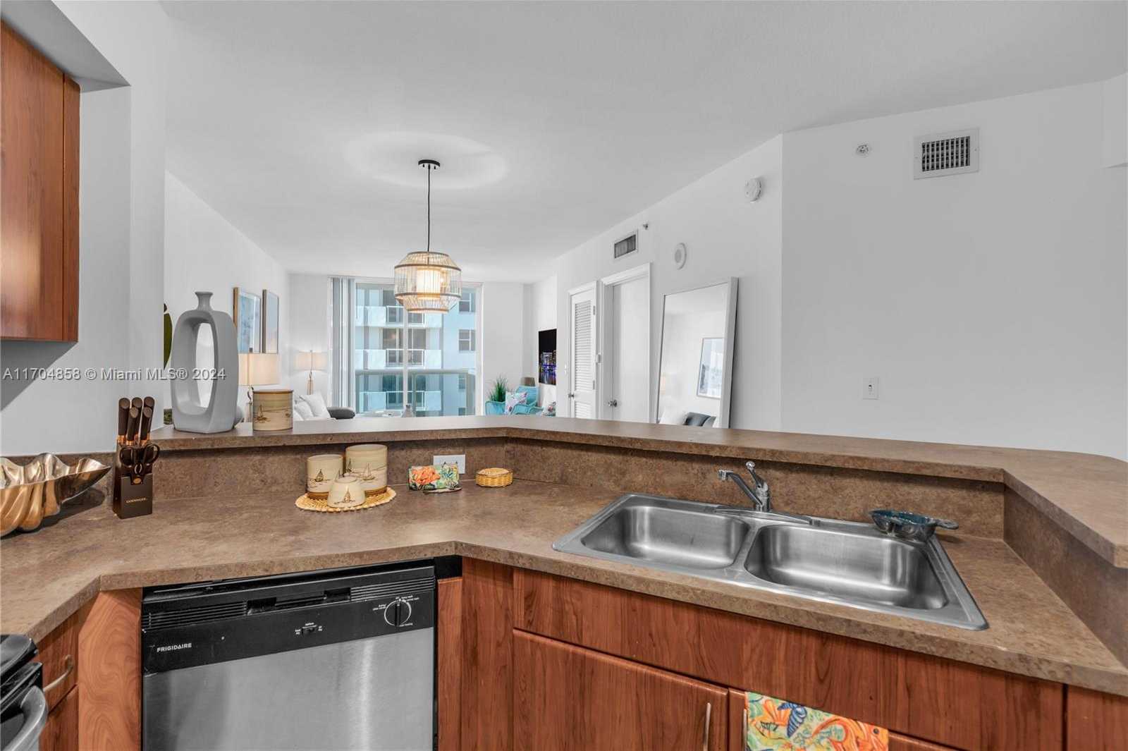 Small Image of 9201 COLLINS AVE #523, Surfside Number 20
