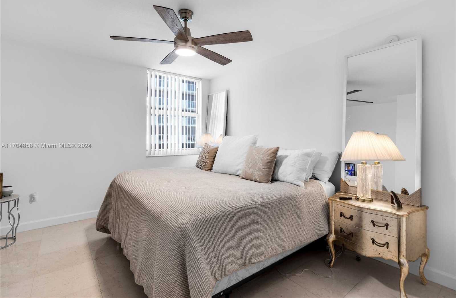 Small Image of 9201 COLLINS AVE #523, Surfside Number 27