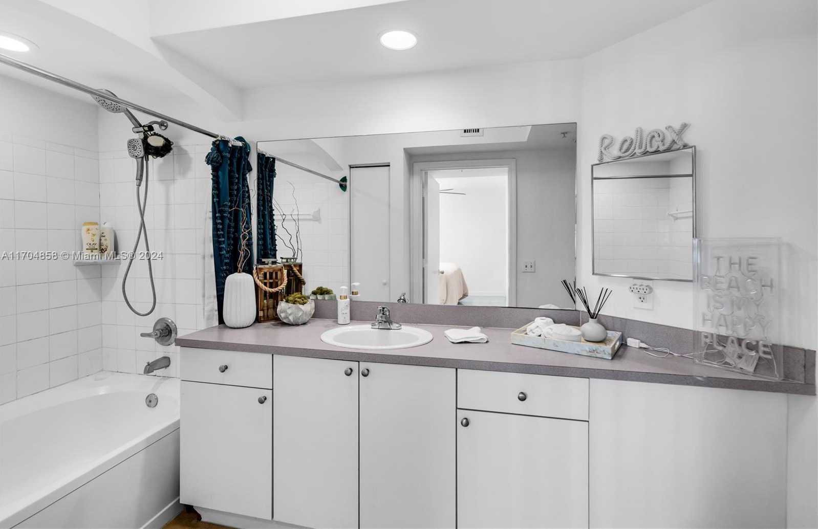 Small Image of 9201 COLLINS AVE #523, Surfside Number 29