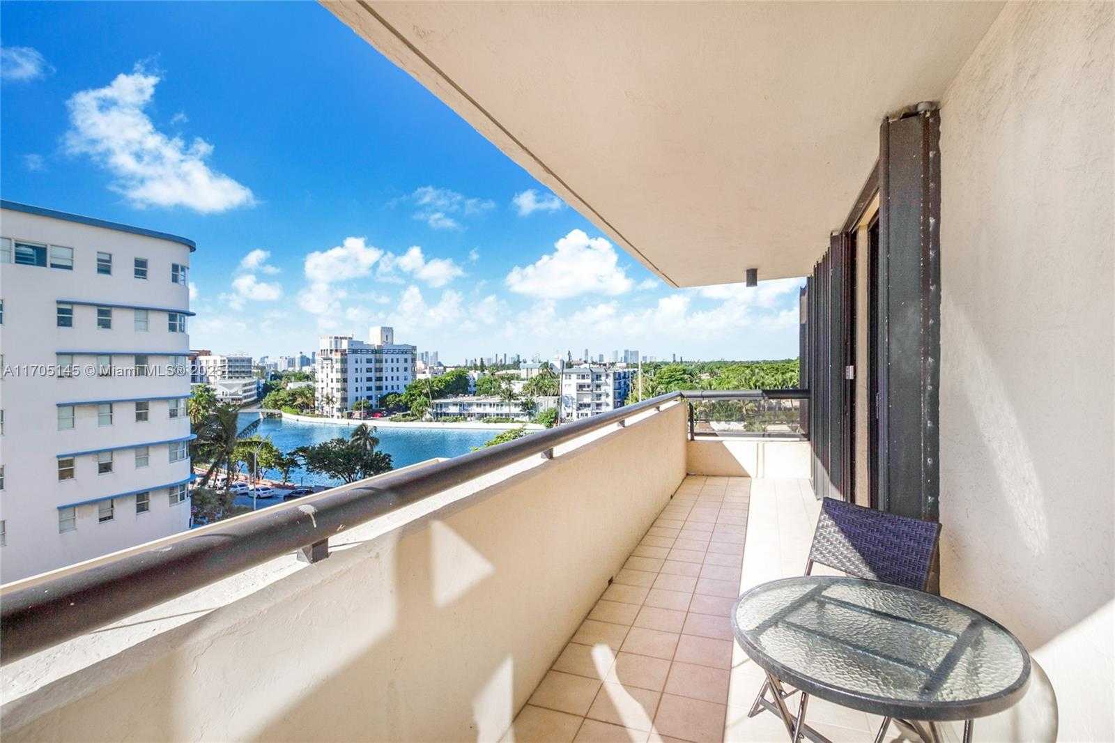 Small Image of 2555 COLLINS AVE #714, Miami Beach Number 14