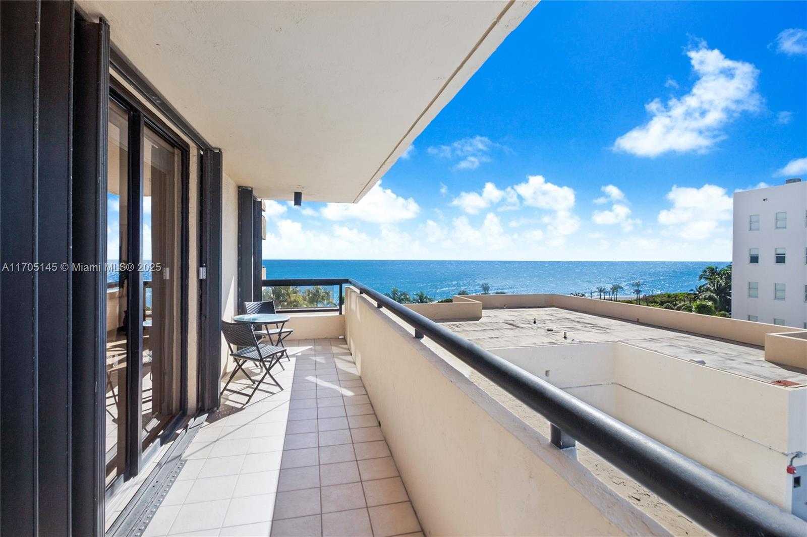 Small Image of 2555 COLLINS AVE #714, Miami Beach Number 15