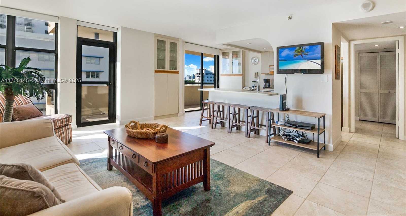 Small Image of 2555 COLLINS AVE #714, Miami Beach Number 5
