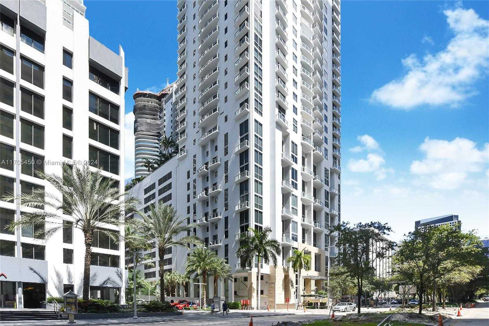 Small Image of 1060 BRICKELL AVE #1715, Miami Number 12