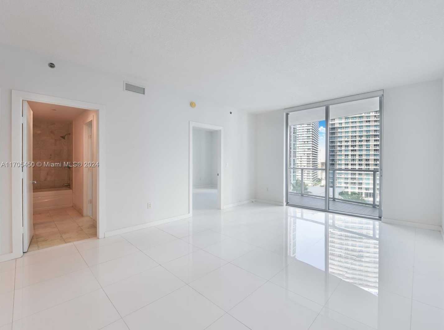 Small Image of 1060 BRICKELL AVE #1715, Miami Number 3