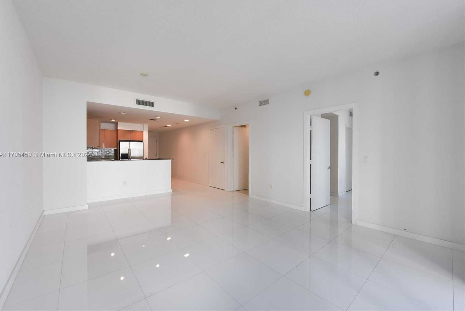 Small Image of 1060 BRICKELL AVE #1715, Miami Number 4