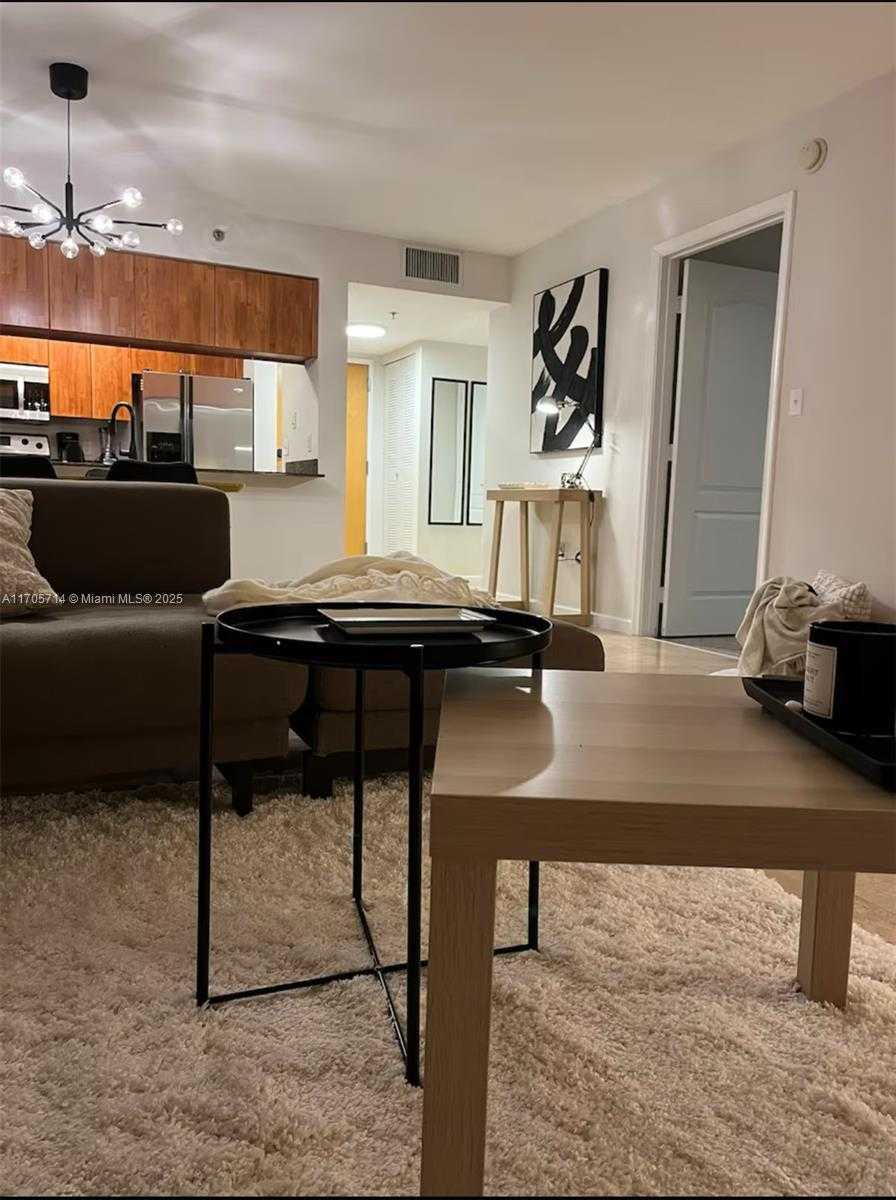 Small Image of 1200 BRICKELL BAY DR #3220, Miami Number 10