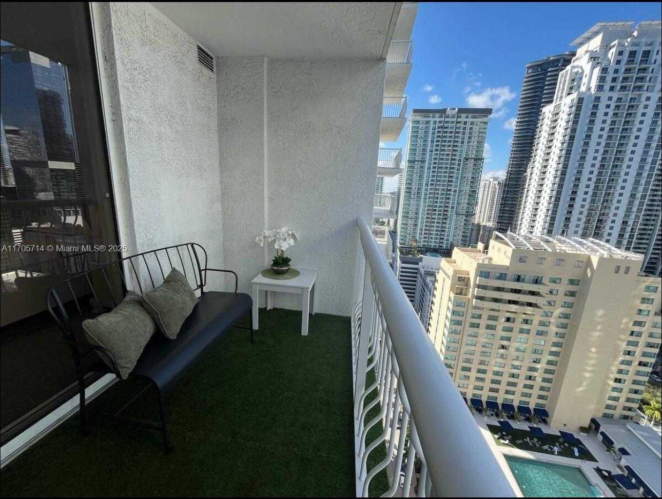 Small Image of 1200 BRICKELL BAY DR #3220, Miami Number 29
