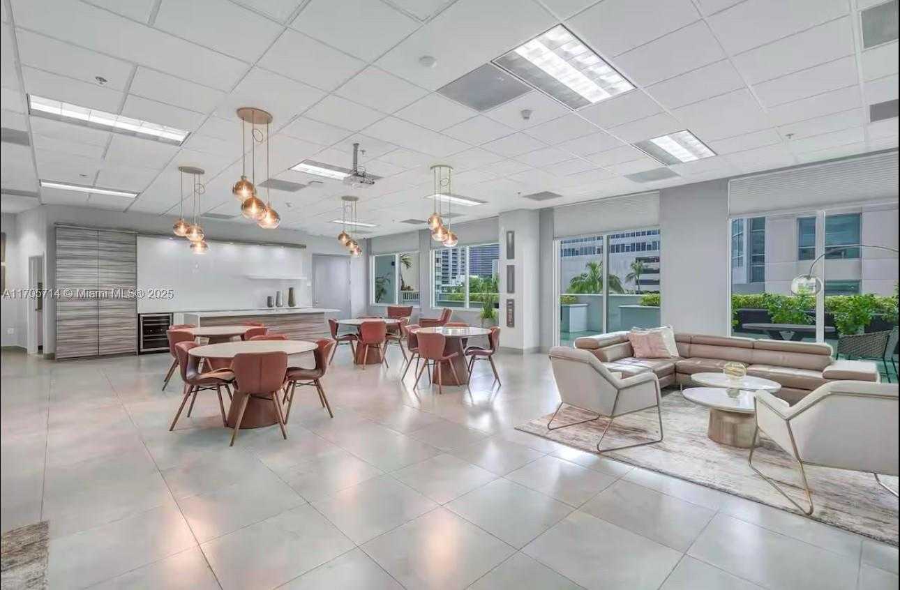 Small Image of 1200 BRICKELL BAY DR #3220, Miami Number 40