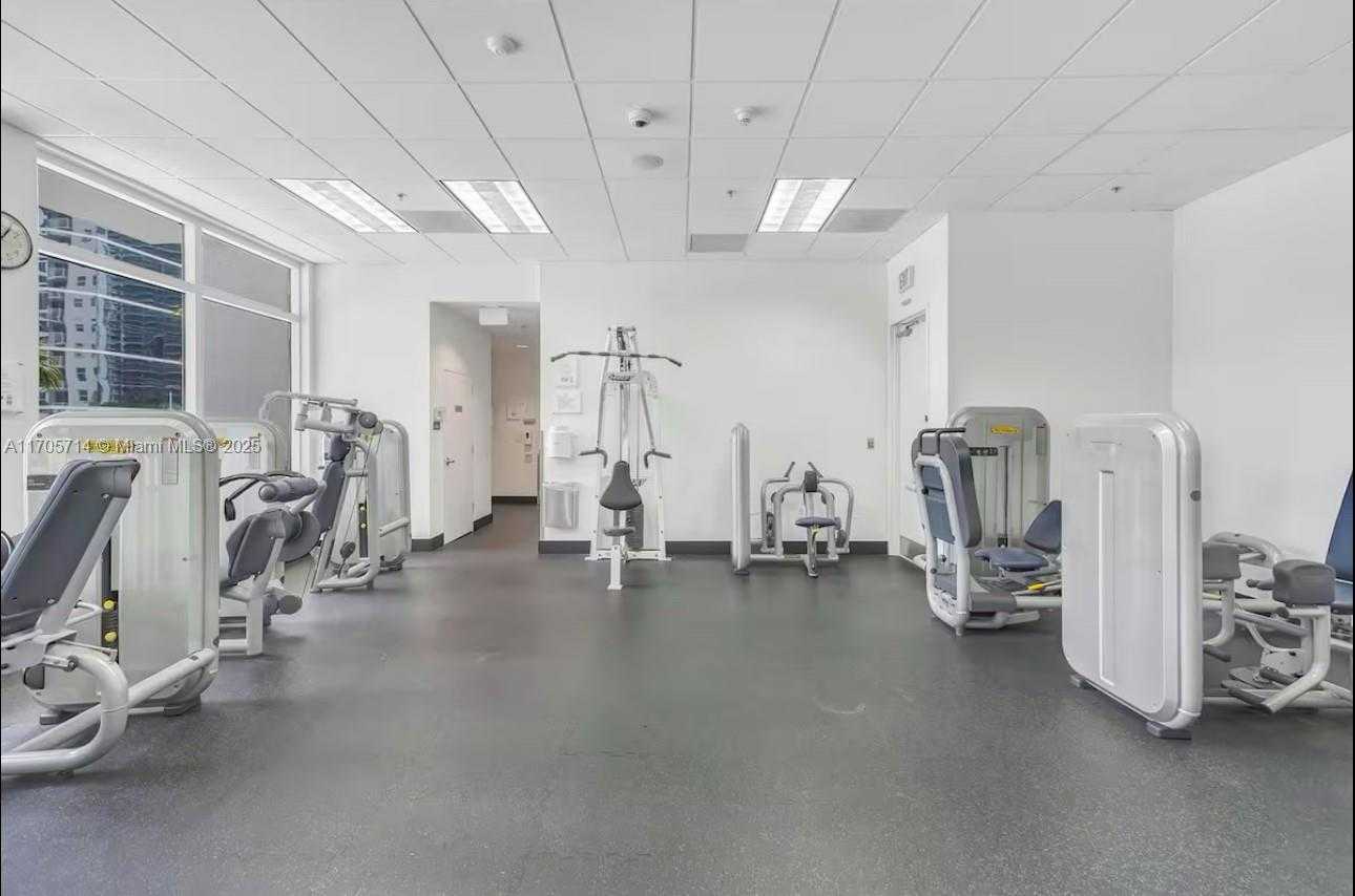 Small Image of 1200 BRICKELL BAY DR #3220, Miami Number 44