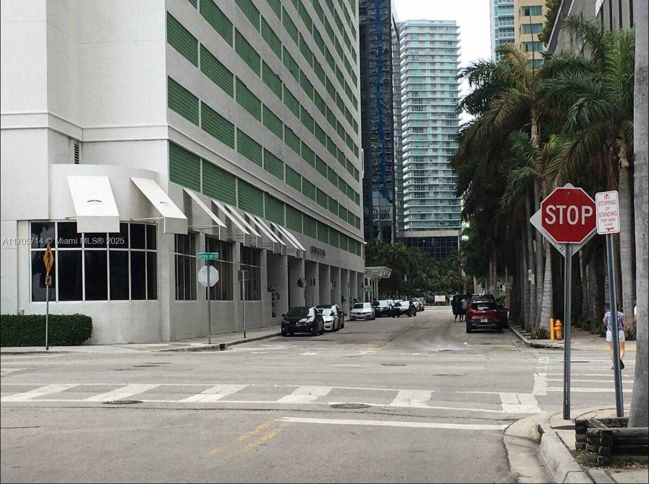 Small Image of 1200 BRICKELL BAY DR #3220, Miami Number 46