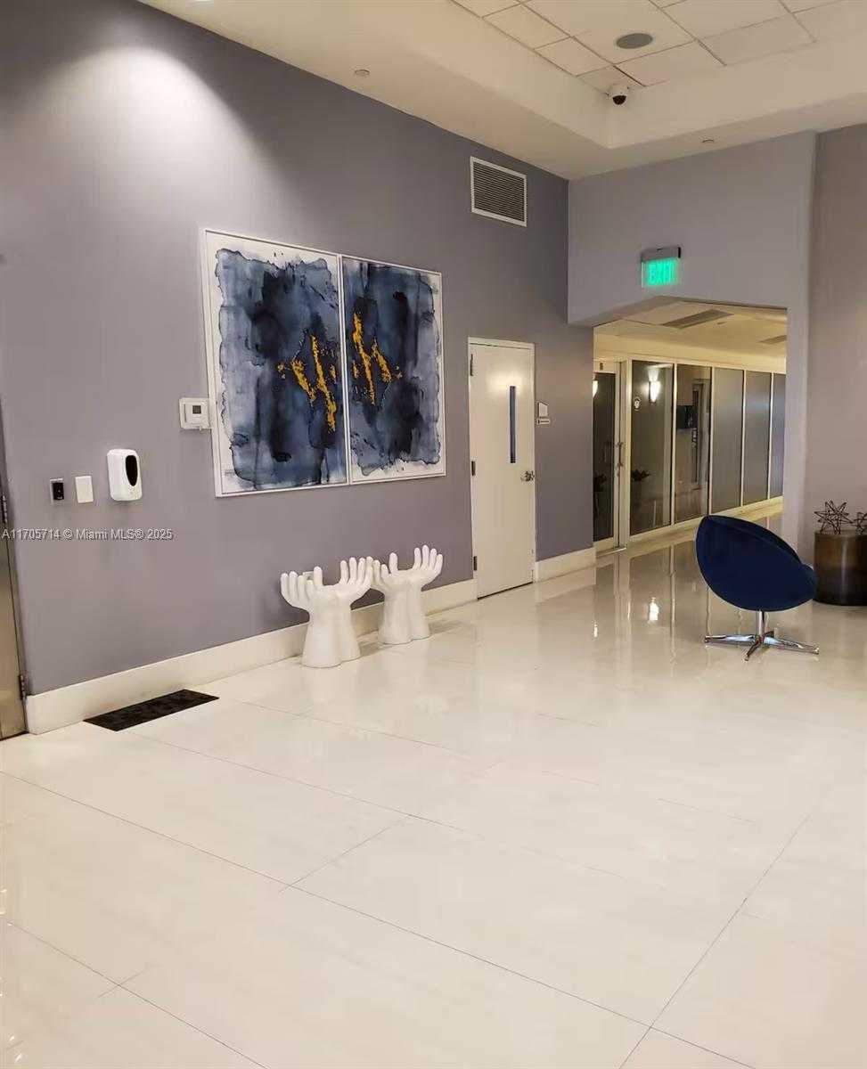 Small Image of 1200 BRICKELL BAY DR #3220, Miami Number 52