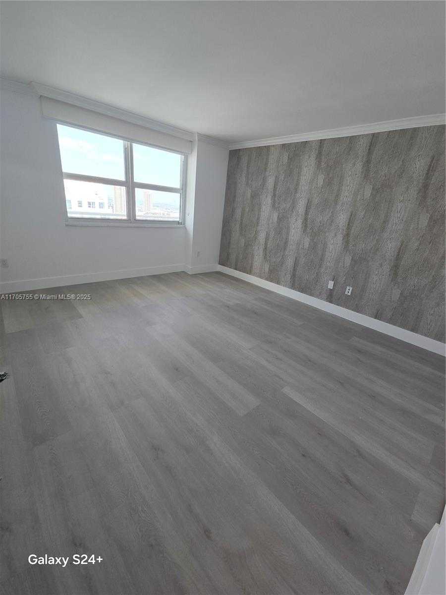 Small Image of 1155 BRICKELL BAY DR #3404, Miami Number 14
