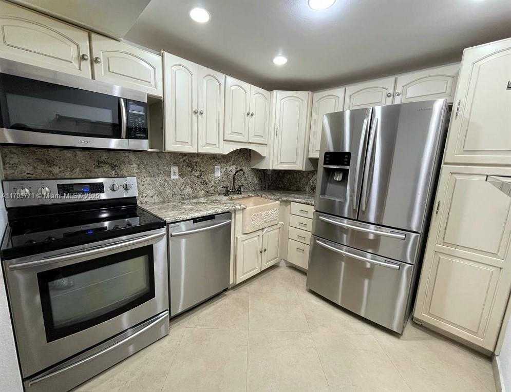 Small Image of 3701 NORTH COUNTRY CLUB DR #502, Aventura Number 10