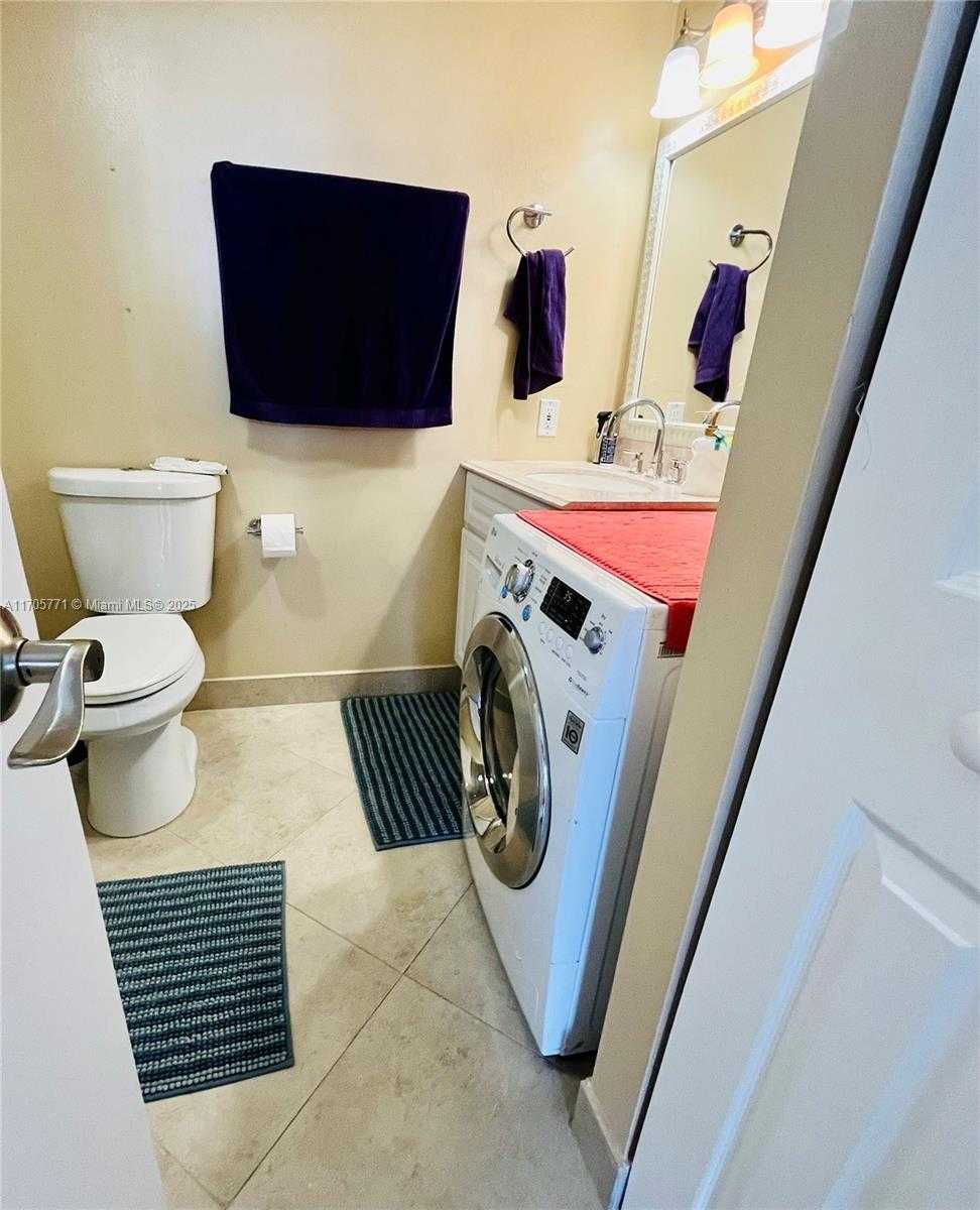 Small Image of 3701 NORTH COUNTRY CLUB DR #502, Aventura Number 14