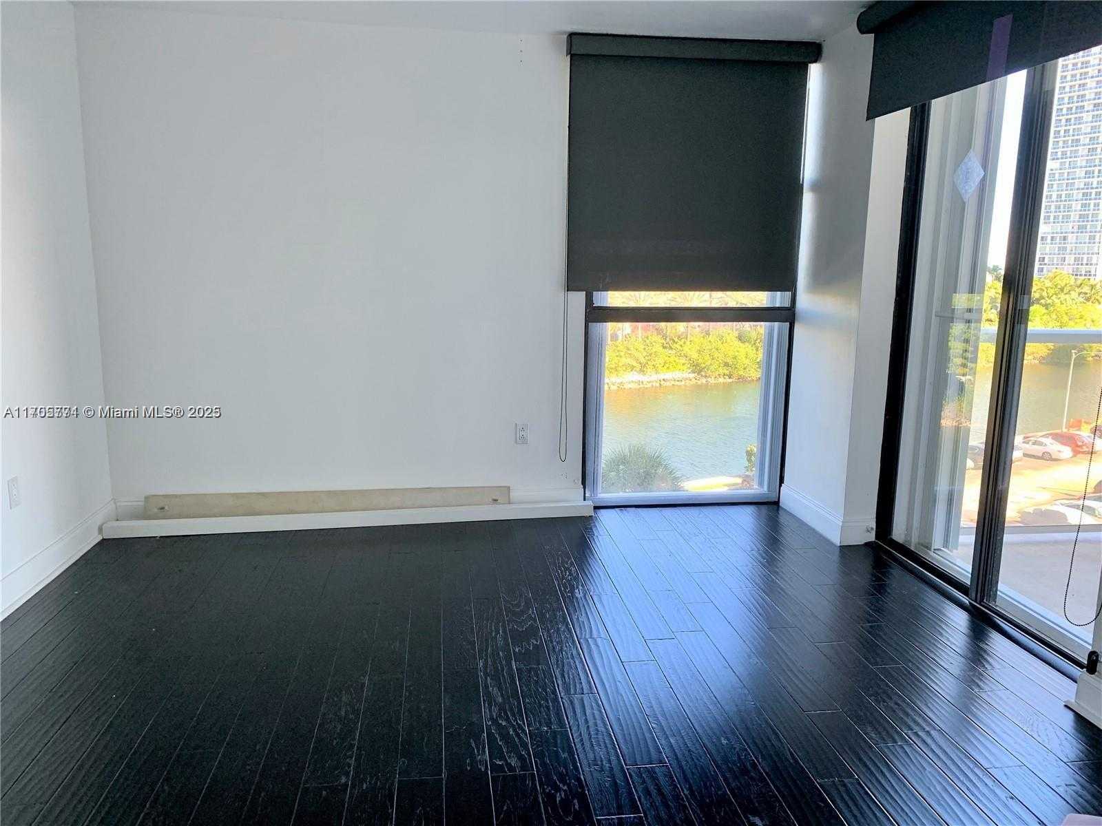 Small Image of 3701 NORTH COUNTRY CLUB DR #502, Aventura Number 5