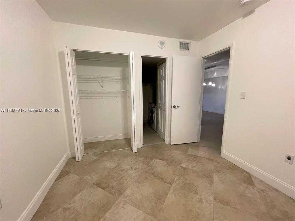Small Image of 3701 NORTH COUNTRY CLUB DR #502, Aventura Number 6