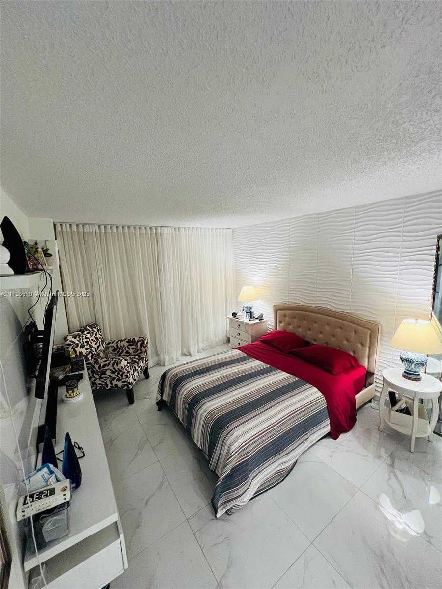 Small Image of 16909 NORTH BAY RD #112, Sunny Isles Beach Number 11